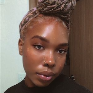 Meet your Posher, Jaelin